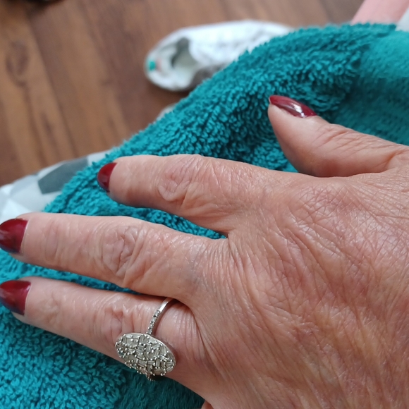 Sterling silver platinum 100 point diamond ring its a beautiful diamond ring - Picture 4 of 4